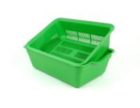 Cat litter box with mesh